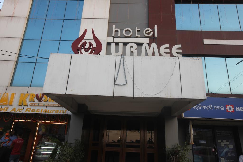 Urmee Hotel บูบันเนสชวาร์ ภายนอก รูปภาพ